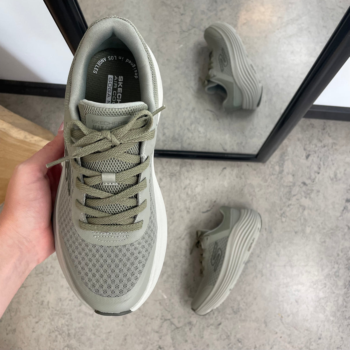 Skechers Max Cushioning Endeavour – stødabsorberende komfort til lange dage