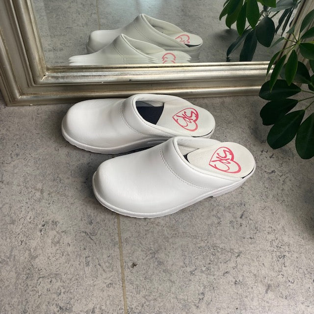 Hvid skind træsko uden kap