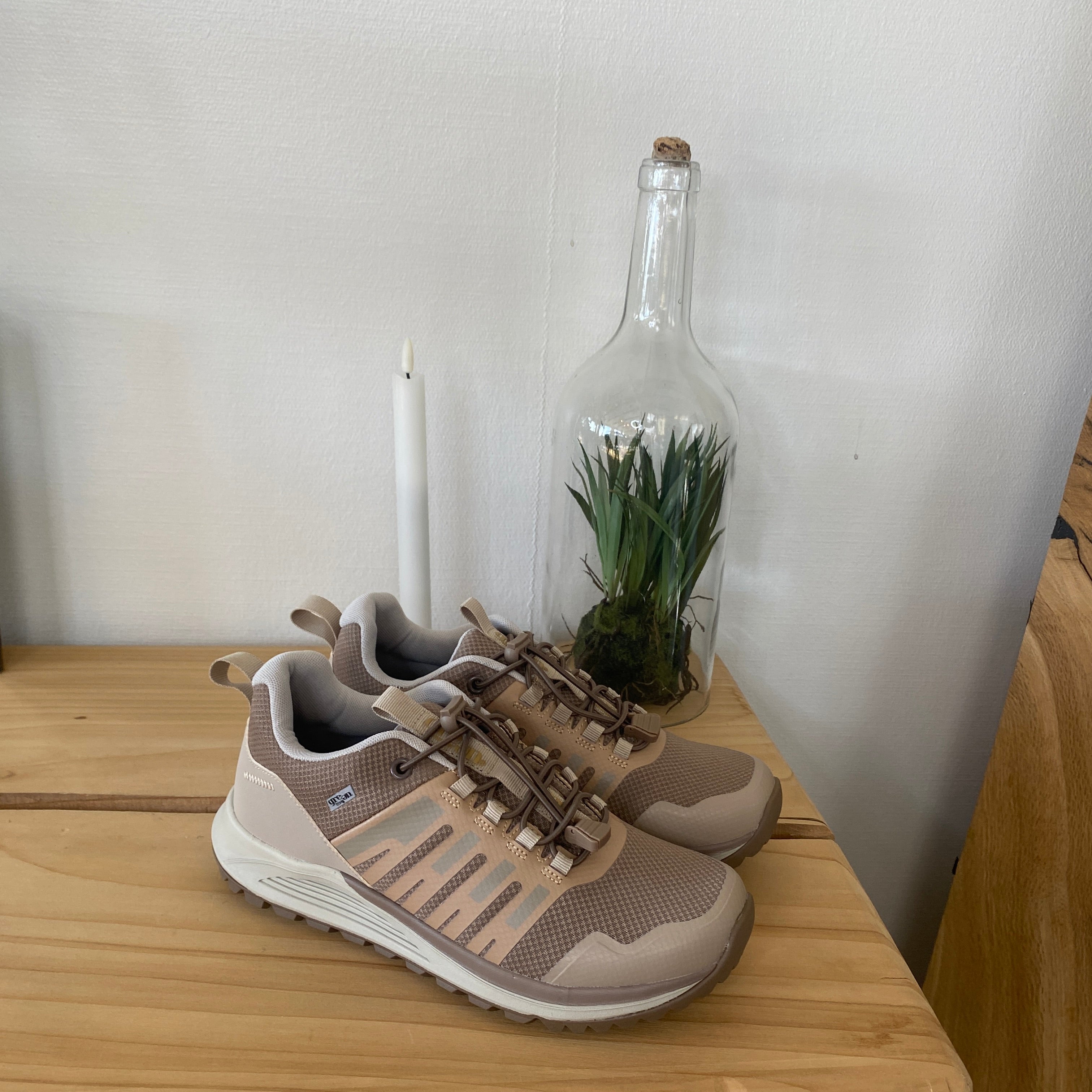 Vandtæt dame vandresko i sandfarvet fra Green Comfort