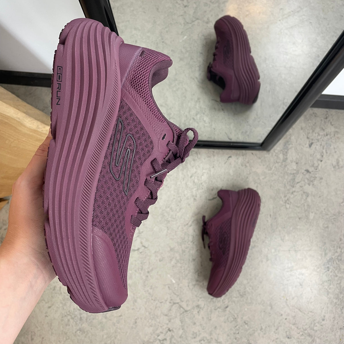 Skechers Max Cushioning Endeavour – stødabsorberende komfort til lange dage
