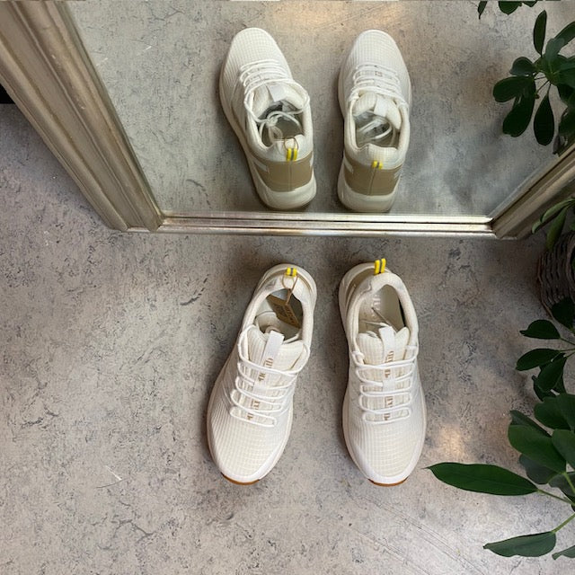 Hvid vandtæt sko fra Green Comfort