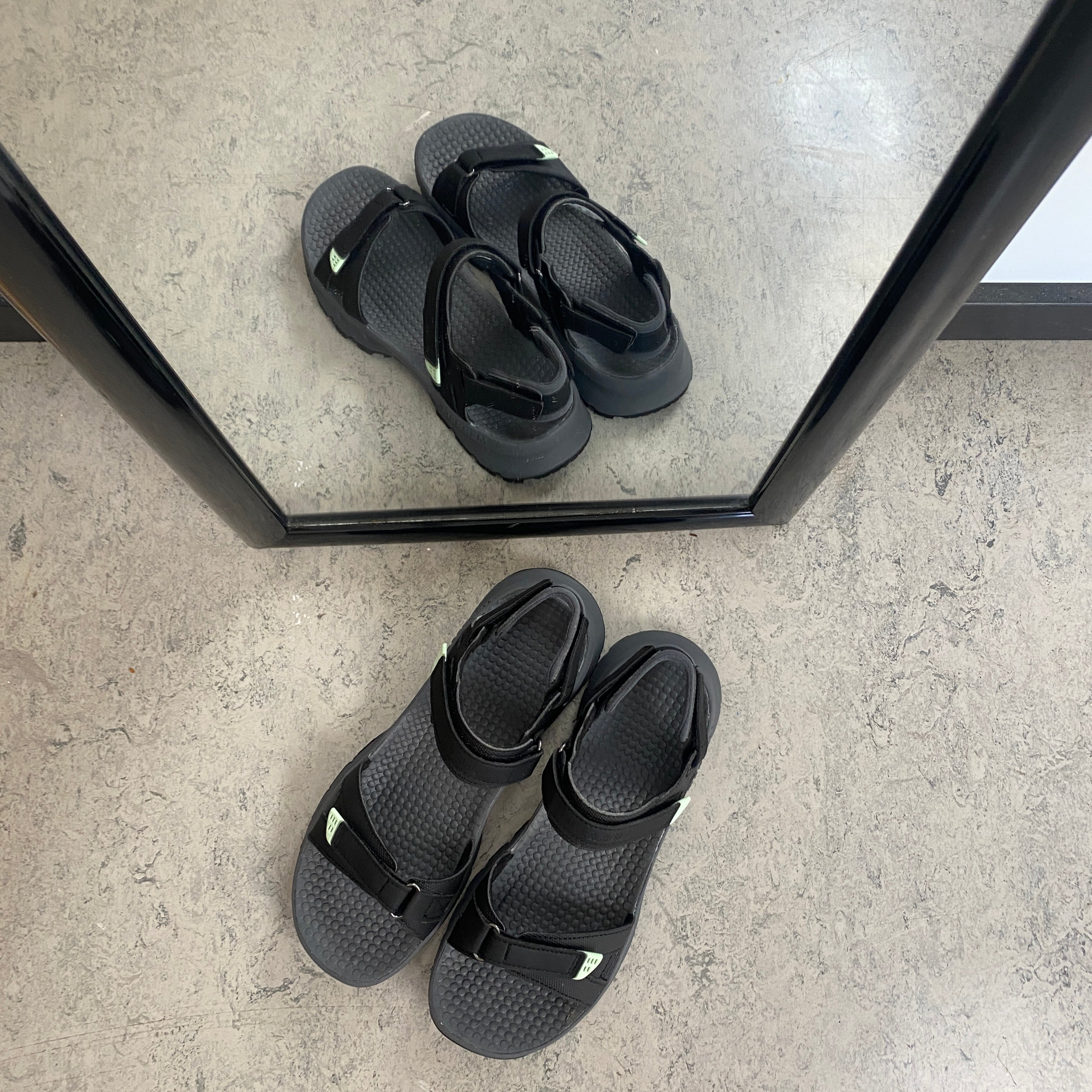 Merrell sandal med stødabsorberende komfort til arbejde & aktiv hverdag