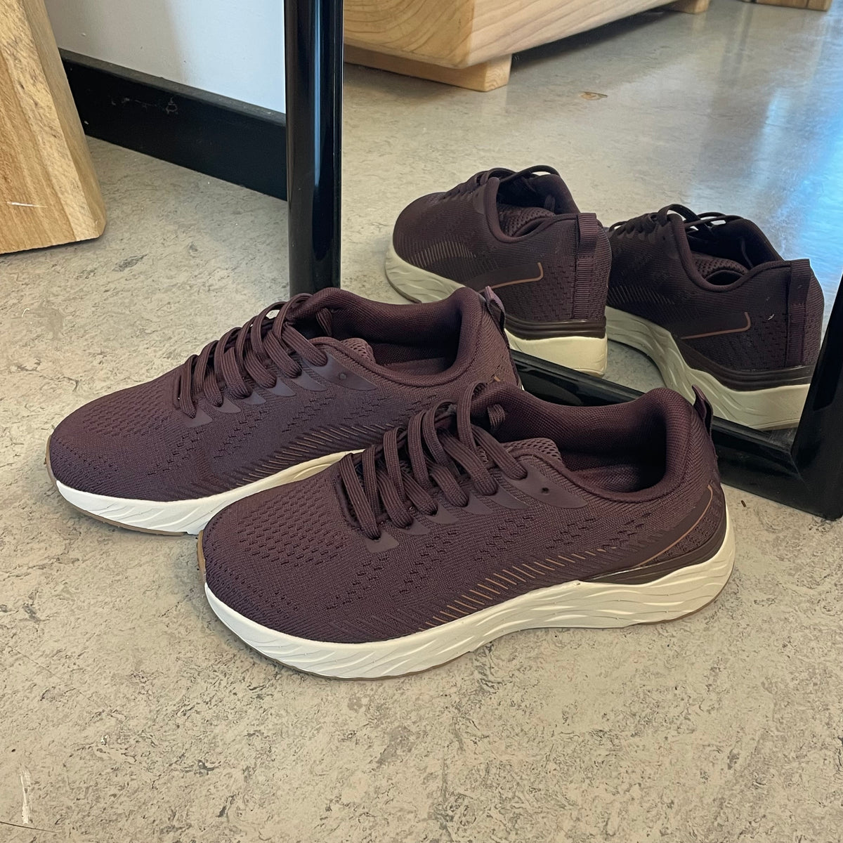 Linares W Wide Fit Shoe – lilla letvægtssko med ekstra bredde