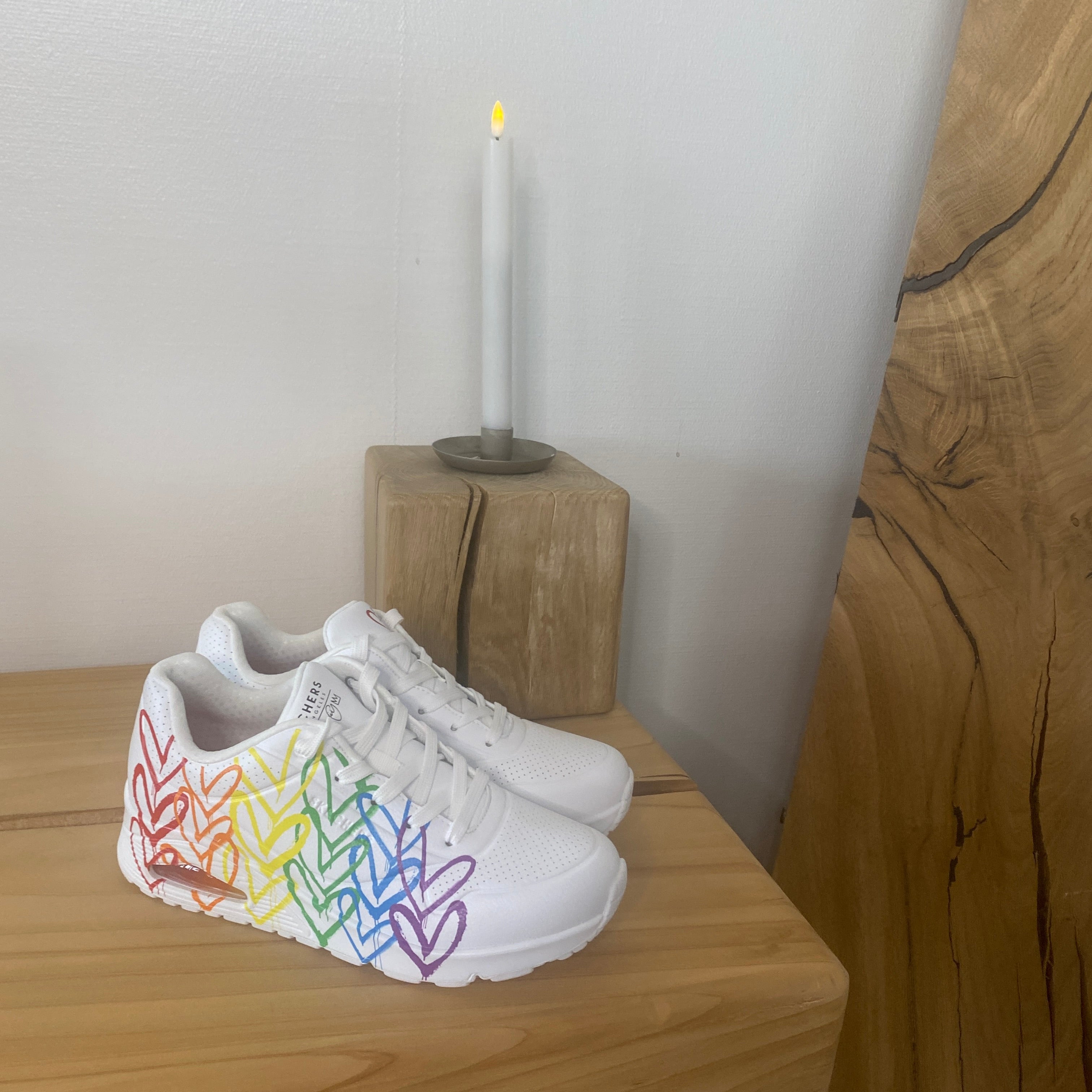 Skechers Street™ x JGoldcrown: UNO – Hjertesko