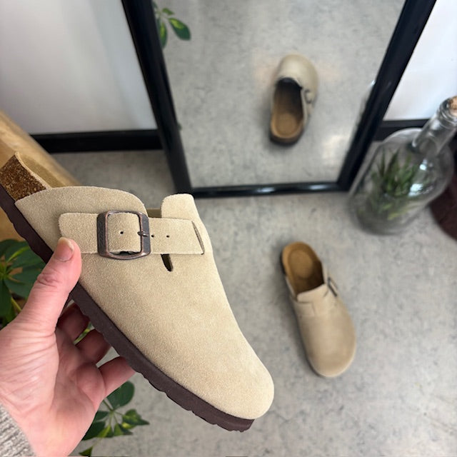 Sandfarvede Cruz slip-on sko med svangstøtte