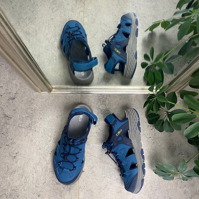 Lukket vandre sandal i blå fra CMP