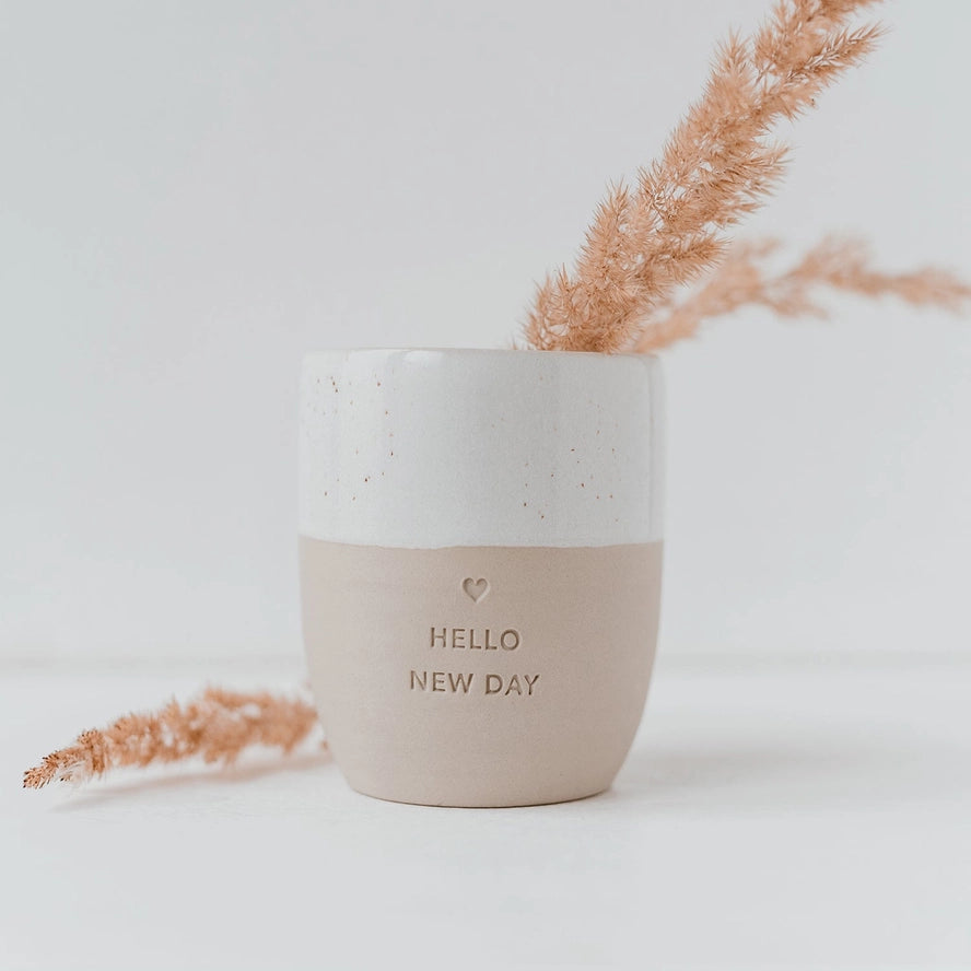 Goddag nye dag -Håndlavet keramik krus uden hank