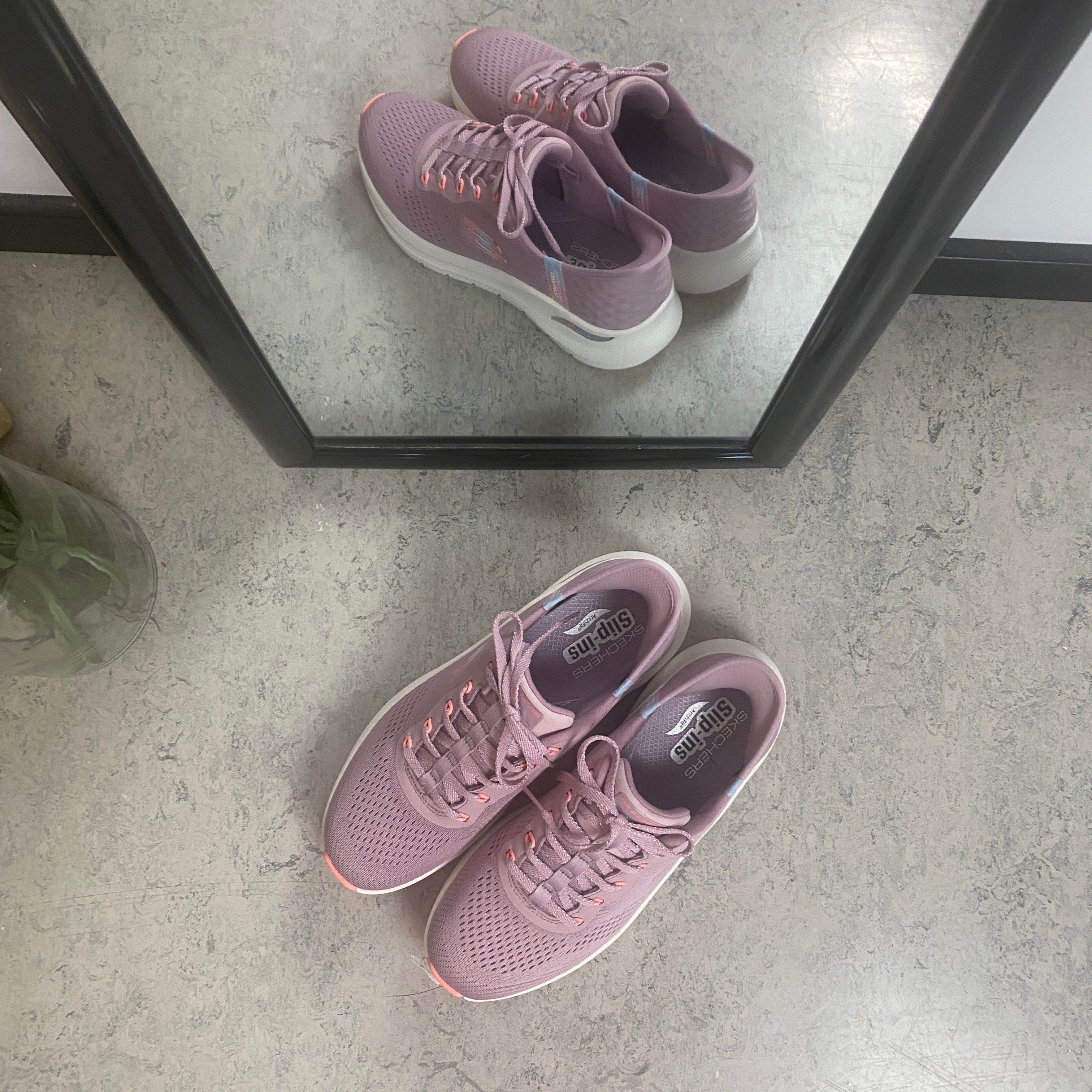 Skechers Slip-ins med Arch Fit – lavendel sneaker med hands free komfort