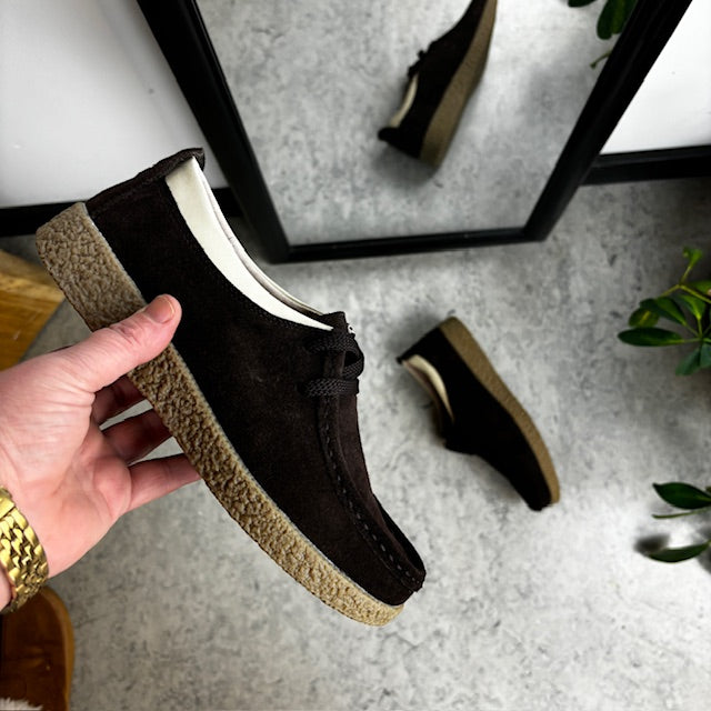 Brun ruskindssko med rågummisål