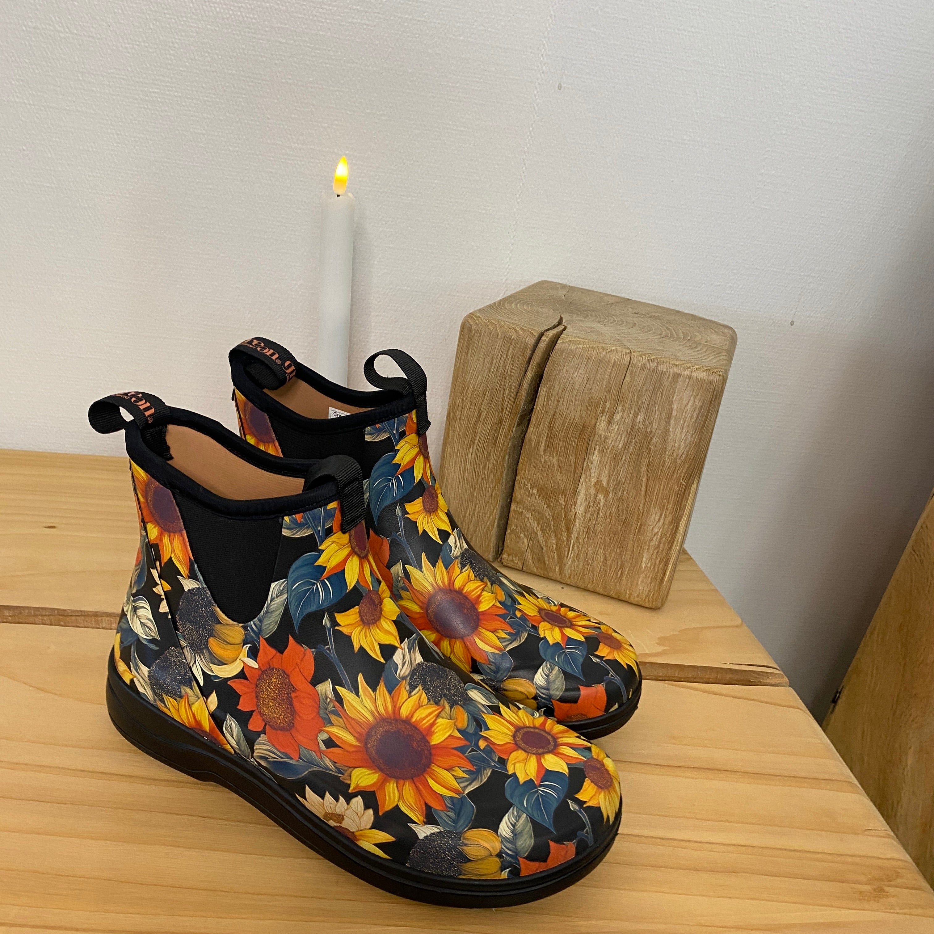 Green Comfort gummistøvle med solsikkeprint – EnergySole™