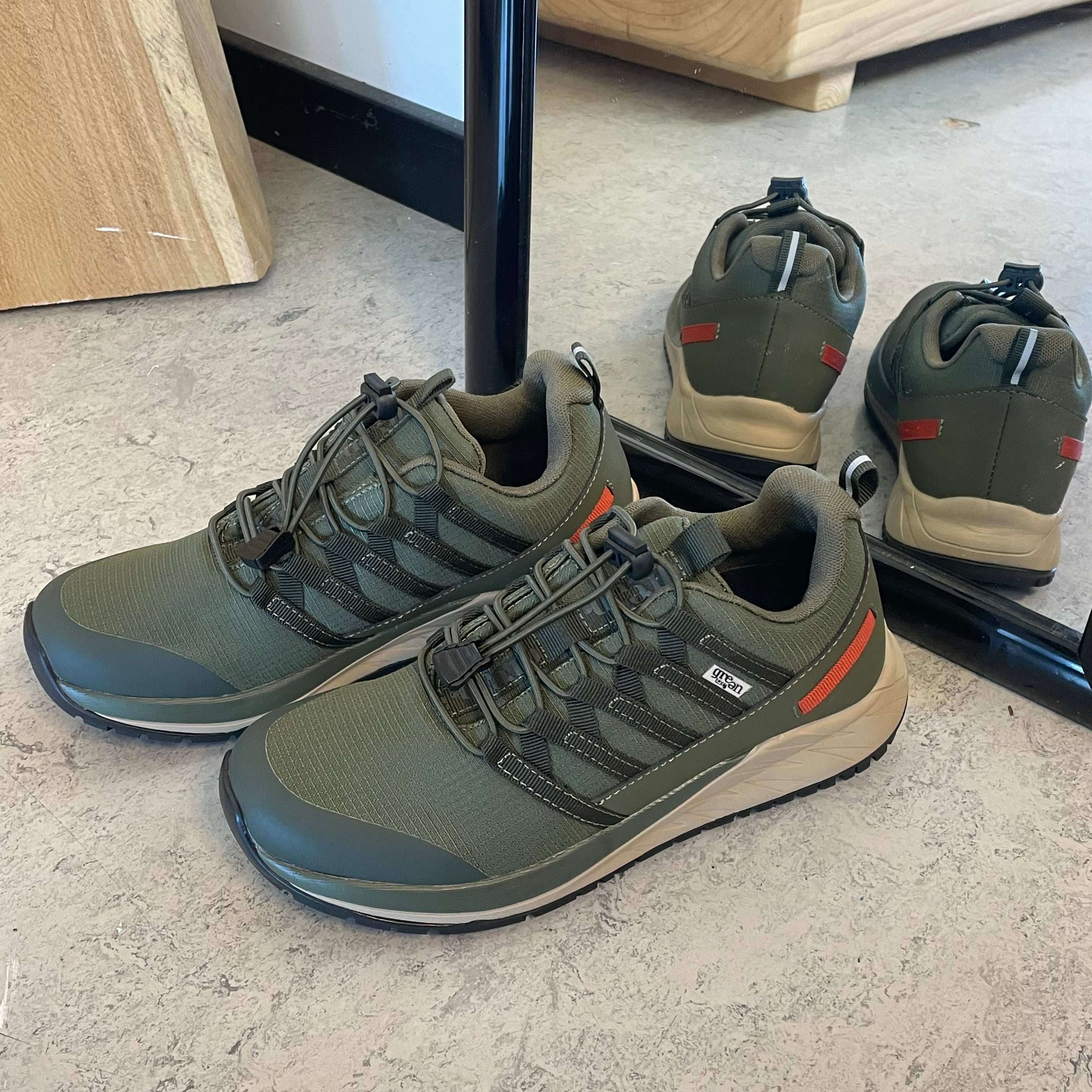 Green Comfort Path Pipi – olivengrøn outdoor sneaker med H-læst & svangstøtte