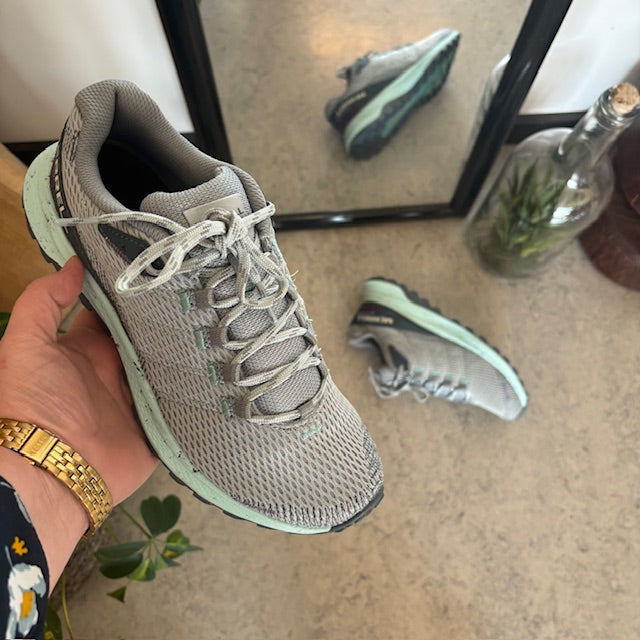 Merrell sko med strikket overdel og svangstøtte