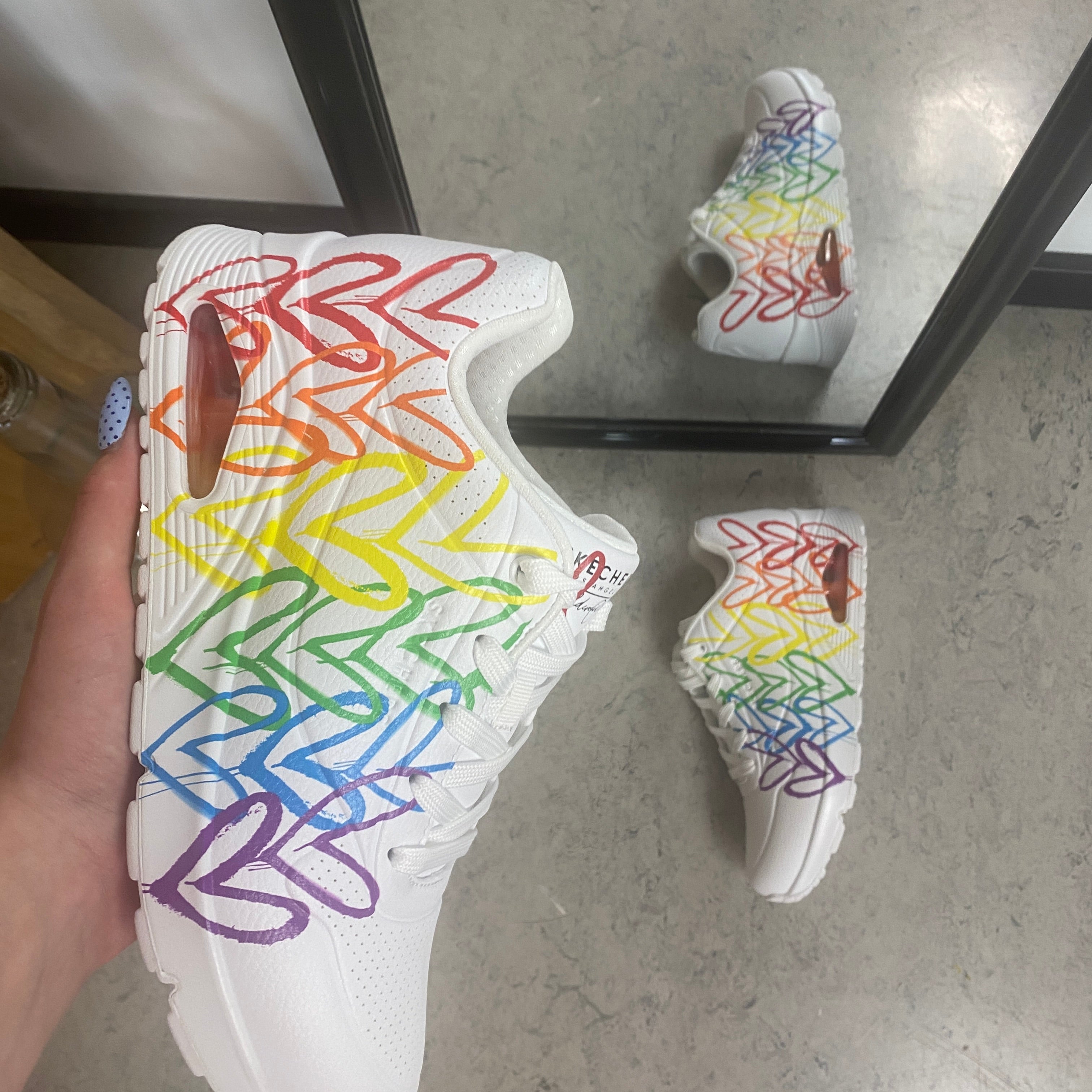 Skechers Street™ x JGoldcrown: UNO – Hjertesko