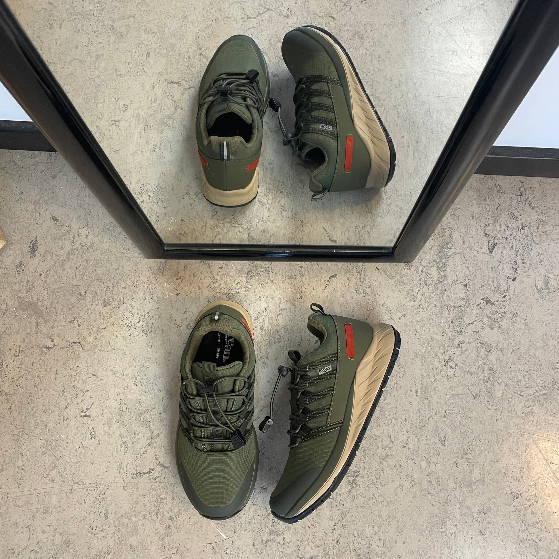 Green Comfort Path Pipi – olivengrøn outdoor sneaker med H-læst & svangstøtte
