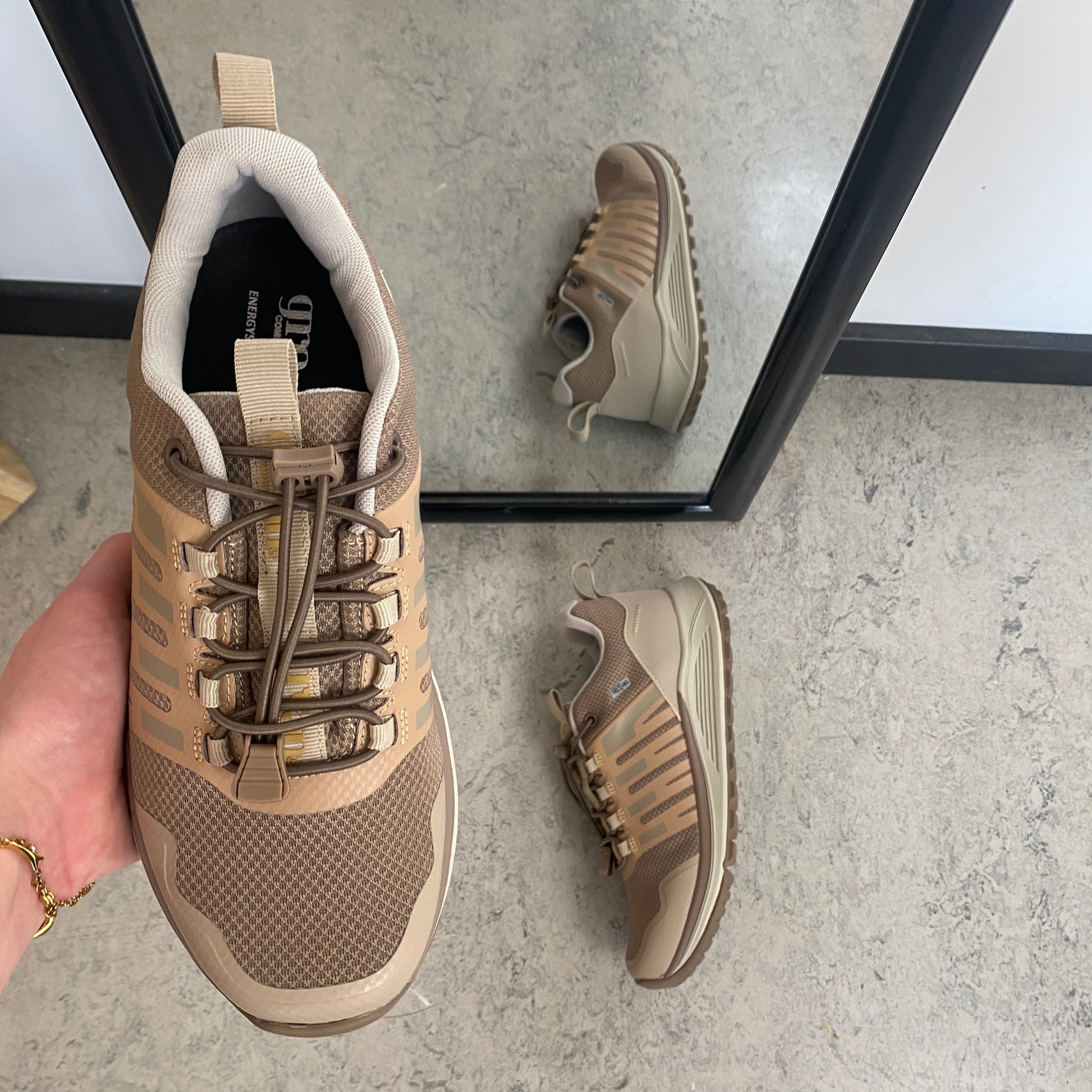 Vandtæt dame vandresko i sandfarvet fra Green Comfort