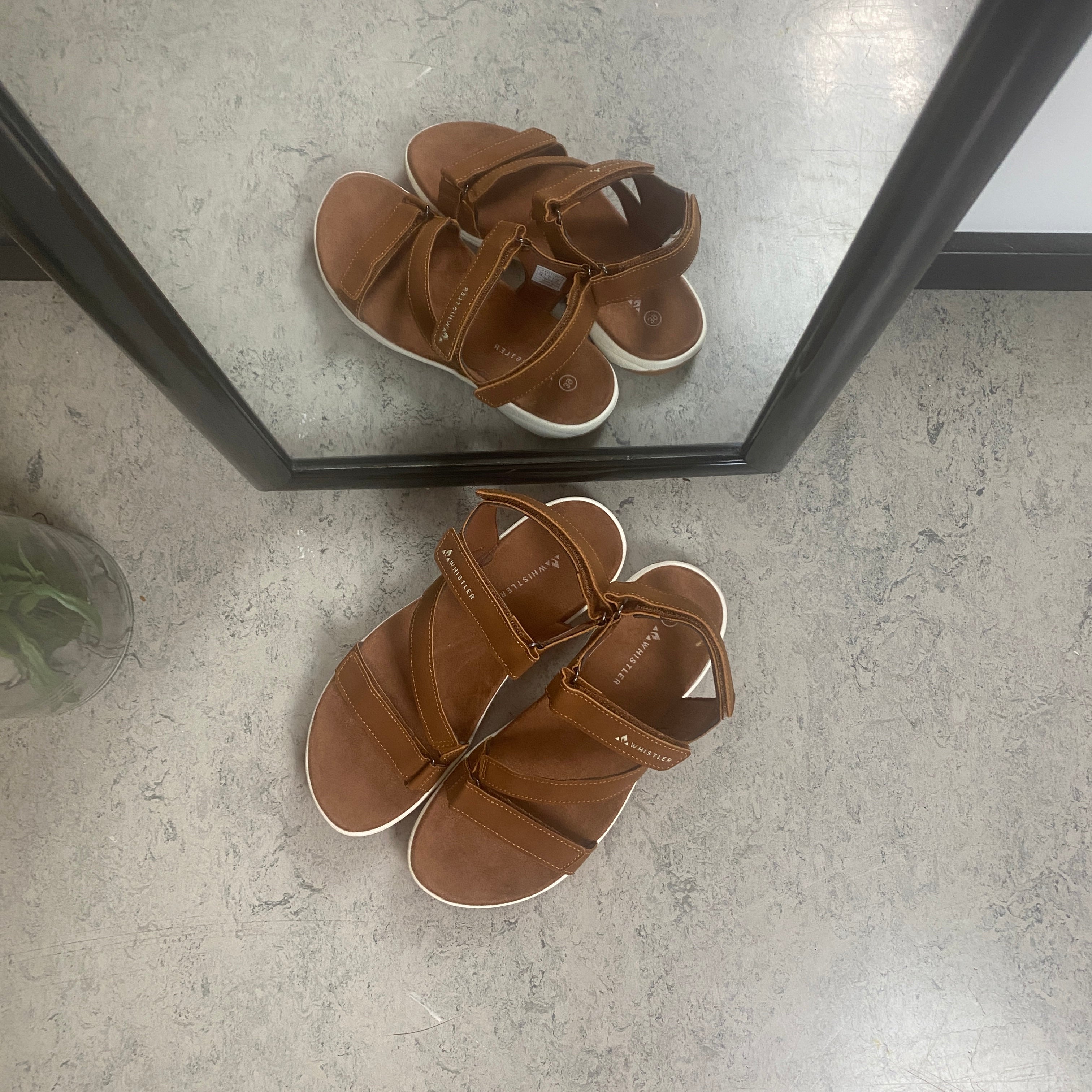 Malena W sandal – brun sandal med god svangstøtte & justerbare remme