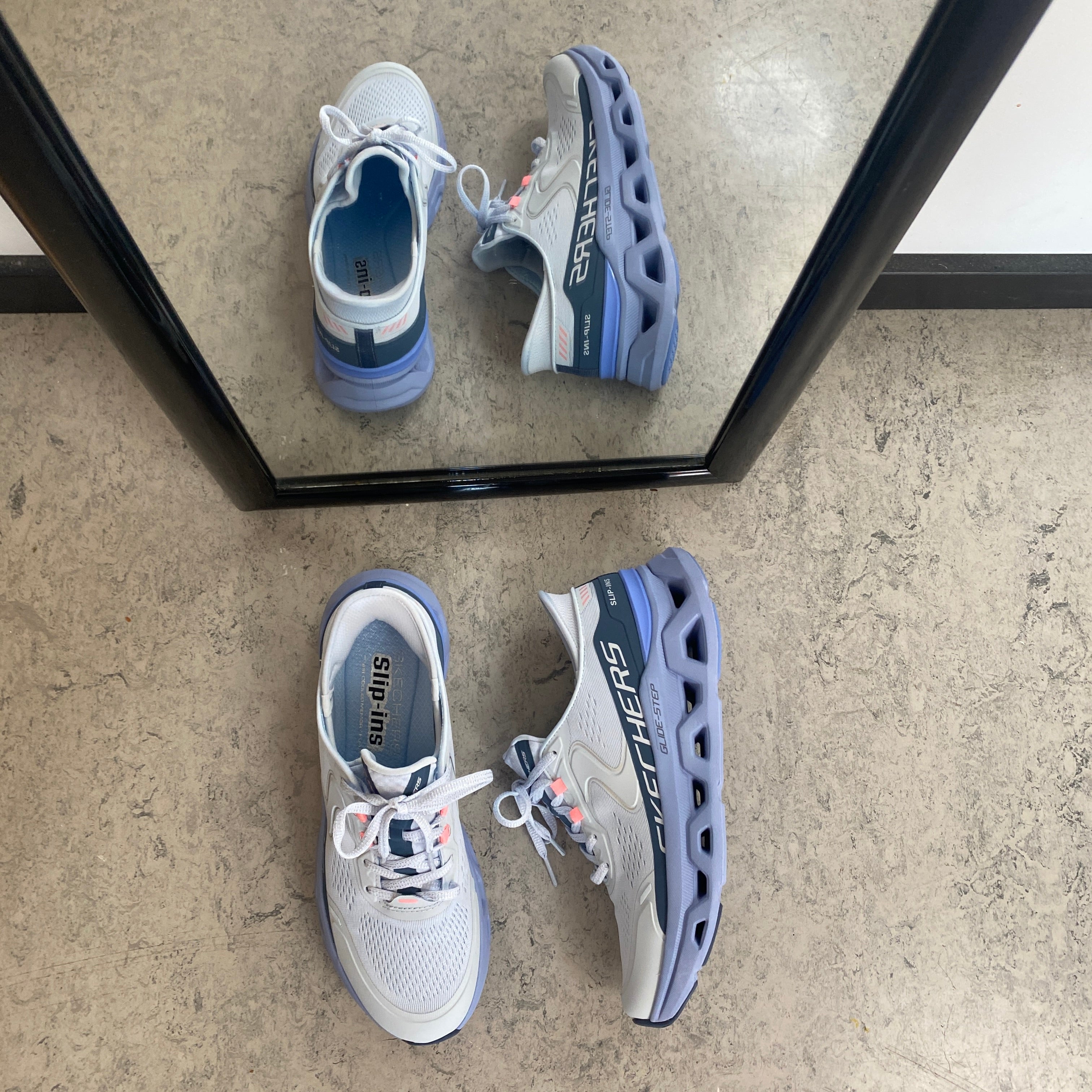 Skechers Glide-Step Aldus i lys blå – slip in sneaker med svangstøtte & stødabsorbering