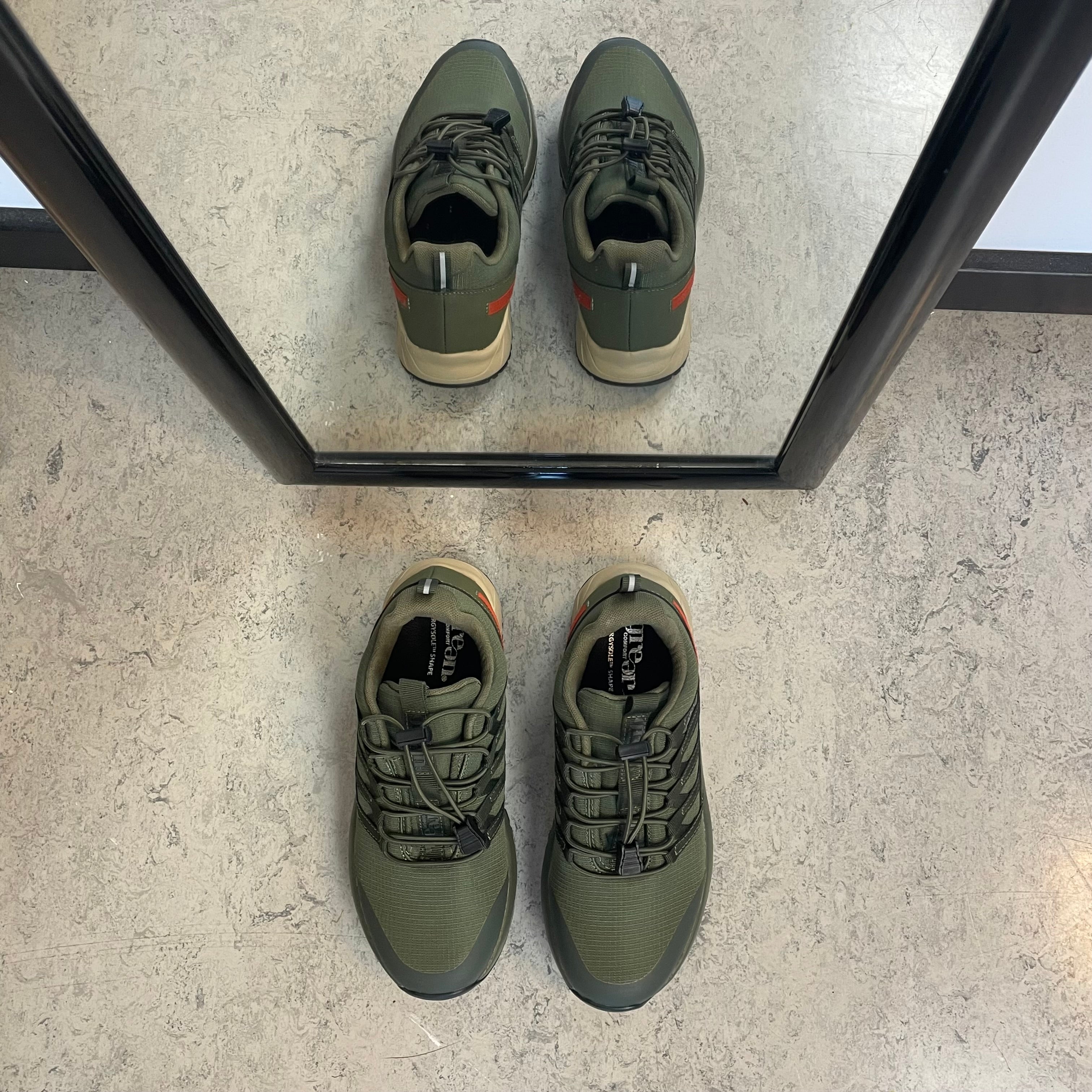 Green Comfort Path Pipi – olivengrøn outdoor sneaker med H-læst & svangstøtte