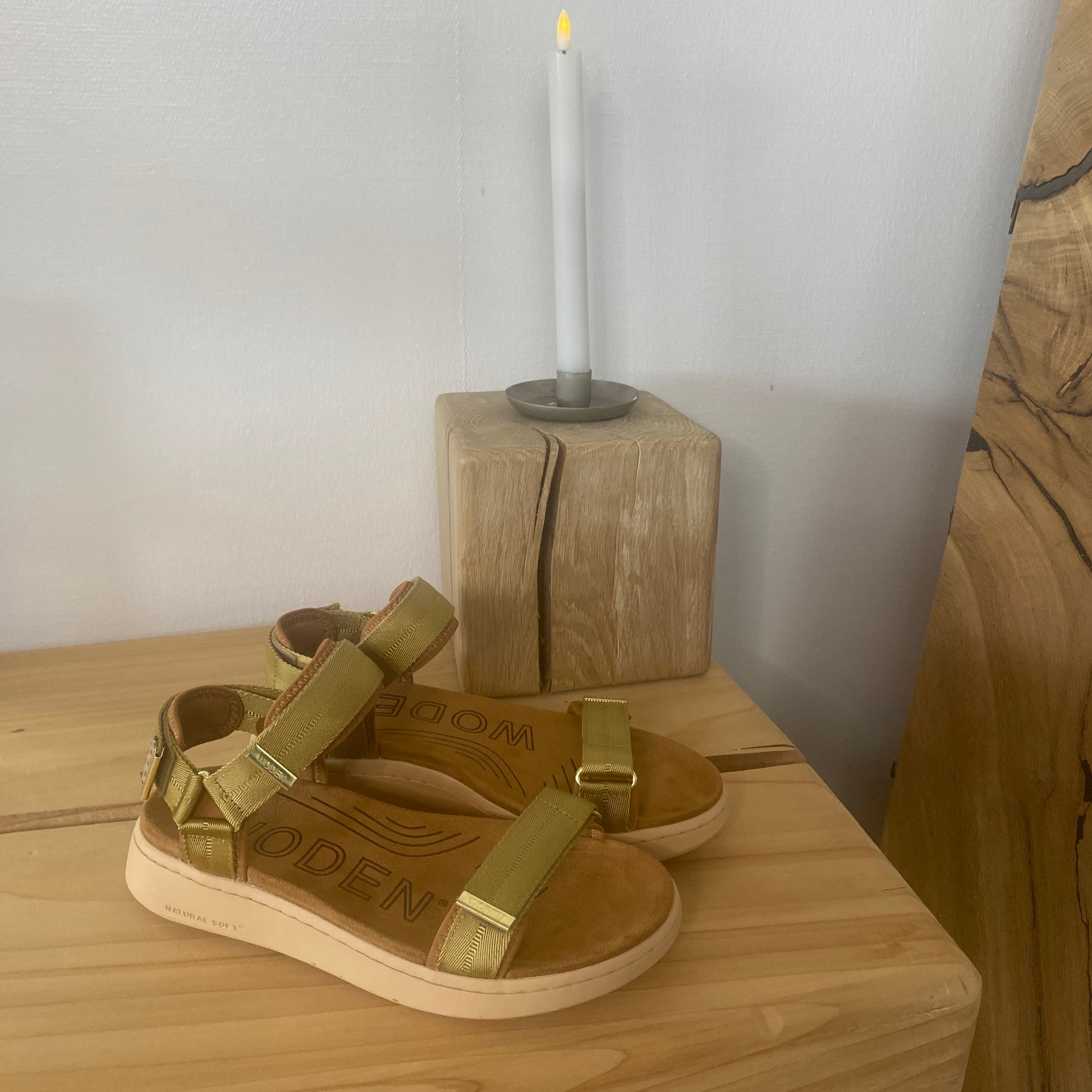 Woden sandal – Khaki (gylden nuance)