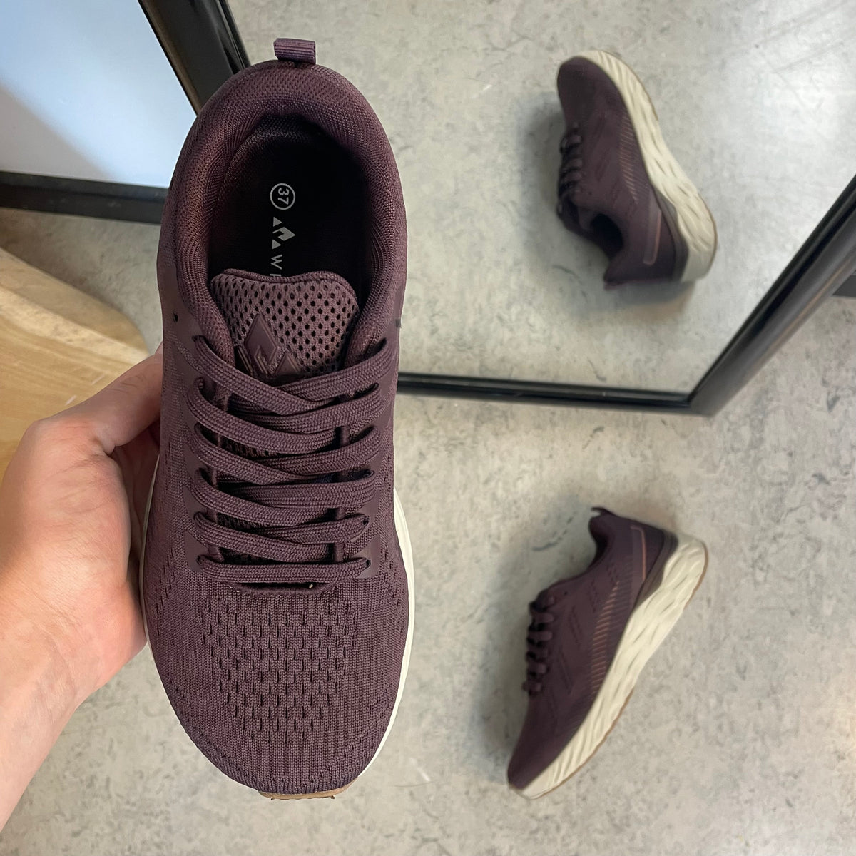 Linares W Wide Fit Shoe – lilla letvægtssko med ekstra bredde