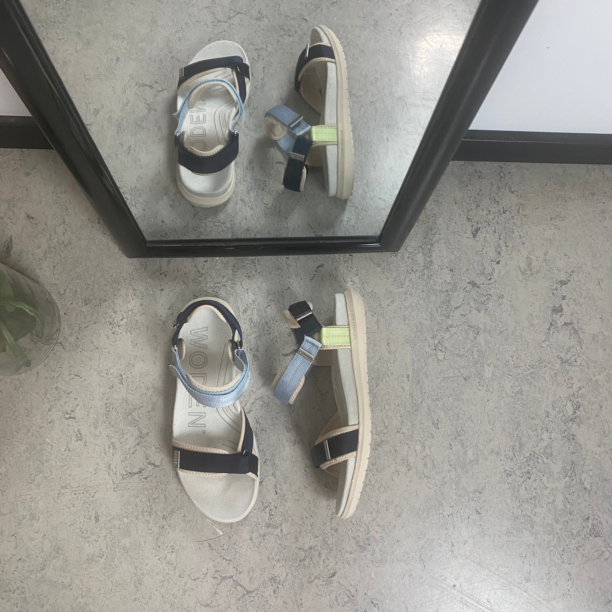 Woden sandal Moonstone Multi – Let & støttende i blå, grønne & beige nuancer