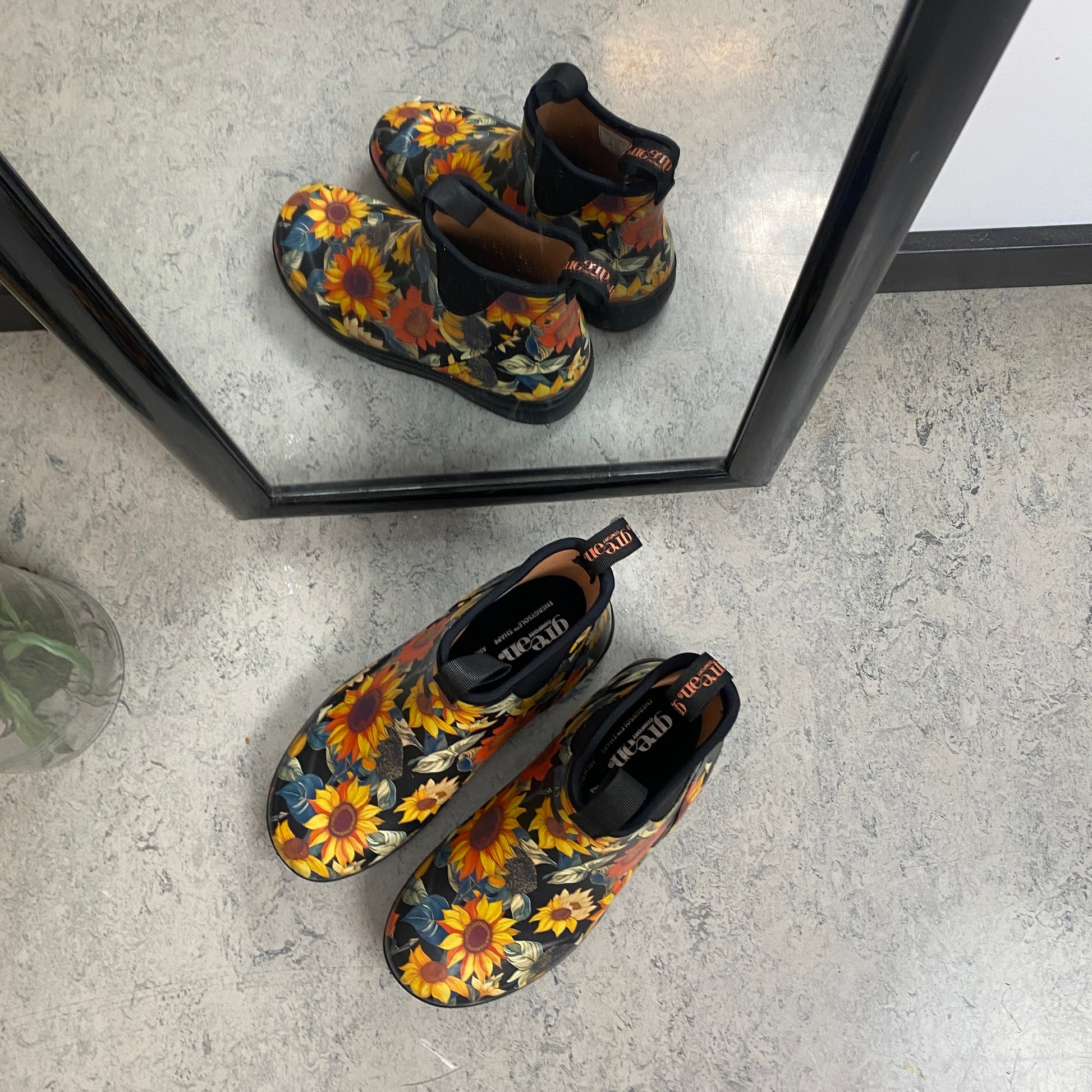 Green Comfort gummistøvle med solsikkeprint – EnergySole™