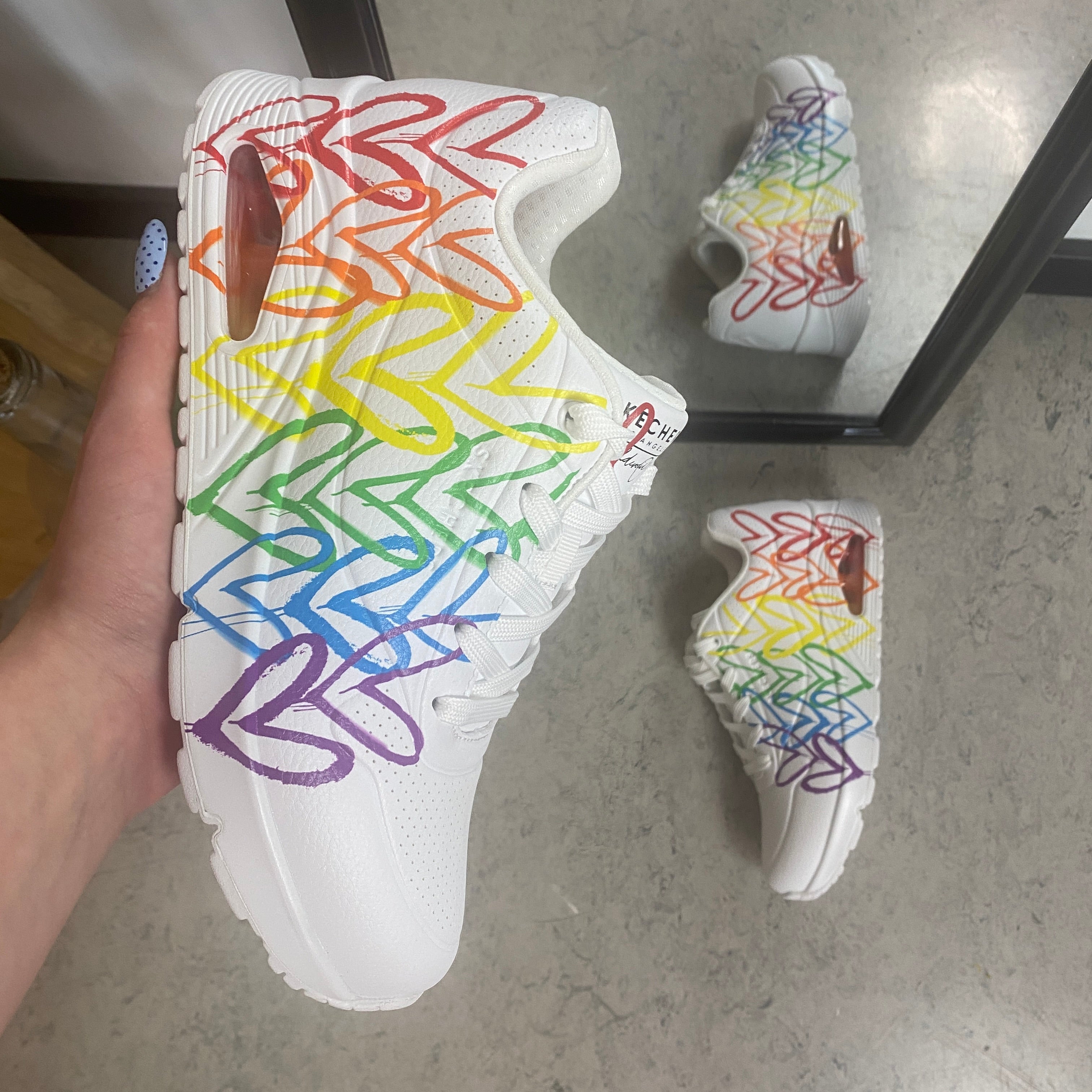 Skechers Street™ x JGoldcrown: UNO – Hjertesko