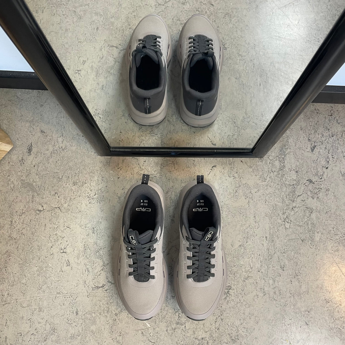 CMP Kymber Easy-Fit – lys grå sneaker med elastiksnørebånd