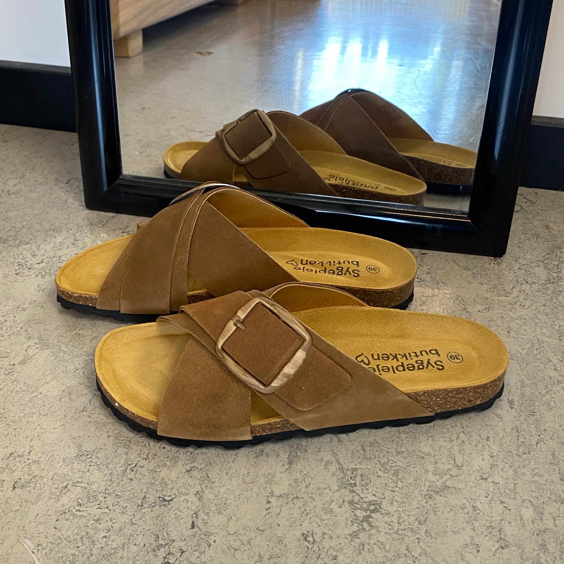 Brun slip on sandal med dobbelt rem – komfort sandal med støtte | Sygeplejebutikken