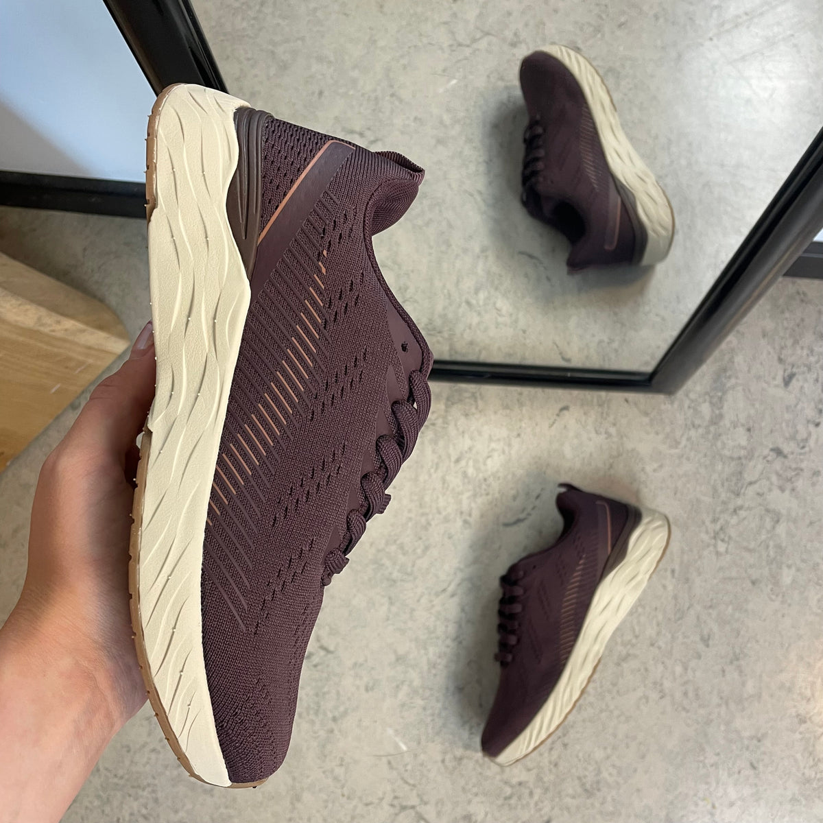 Linares W Wide Fit Shoe – lilla letvægtssko med ekstra bredde