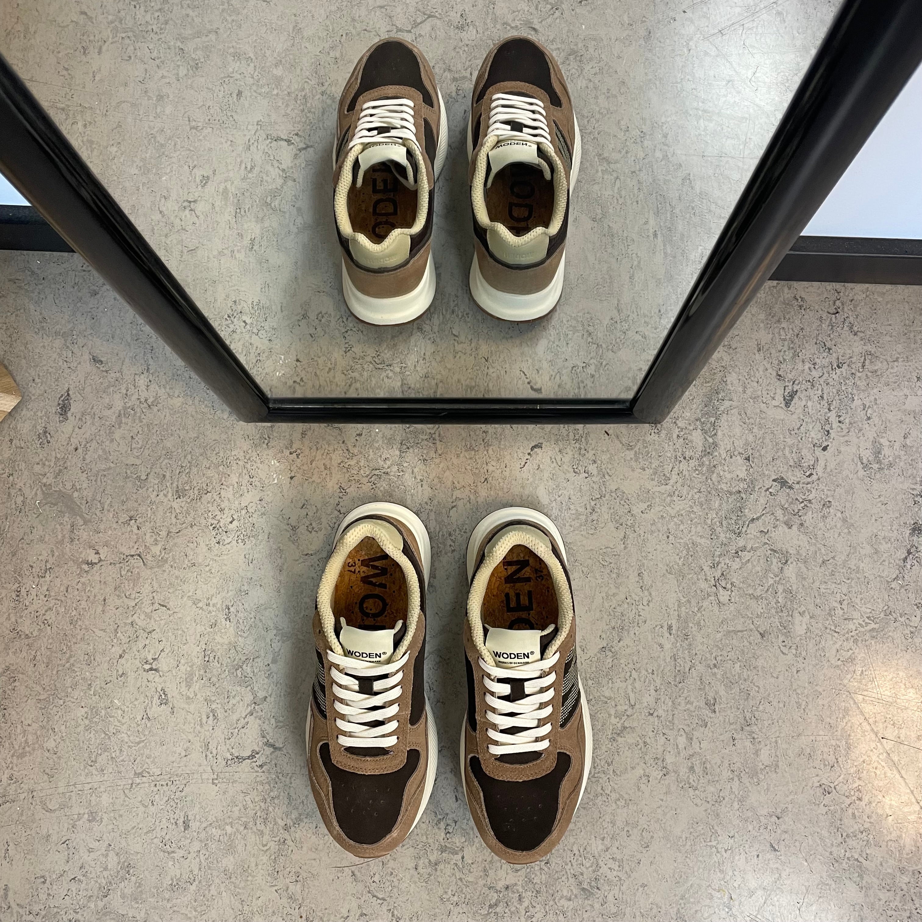 Mathilde Runner Leather – Woden sneaker i brune nuancer med let gængesål