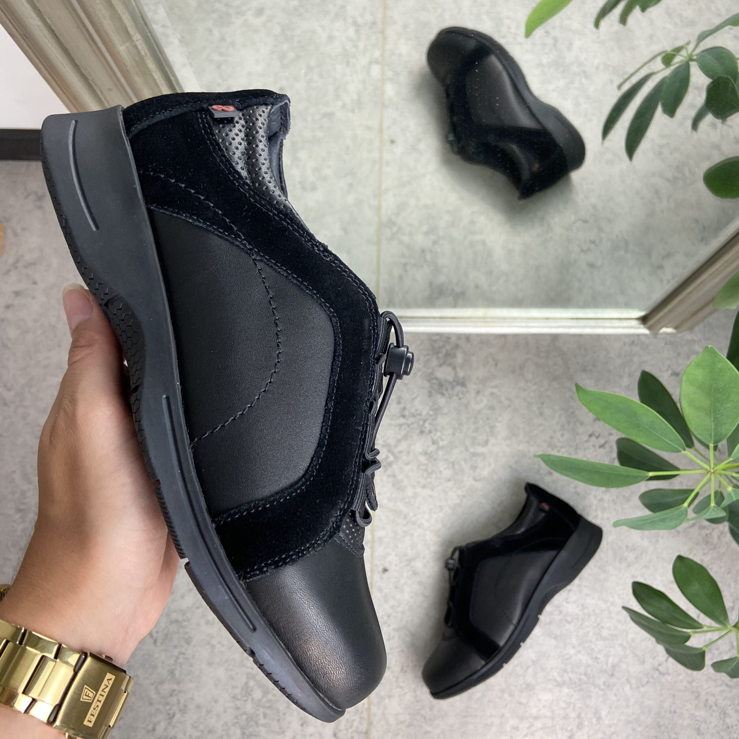 Skind gåsko fra Green Comfort med elastik snørre og god svangstøtte