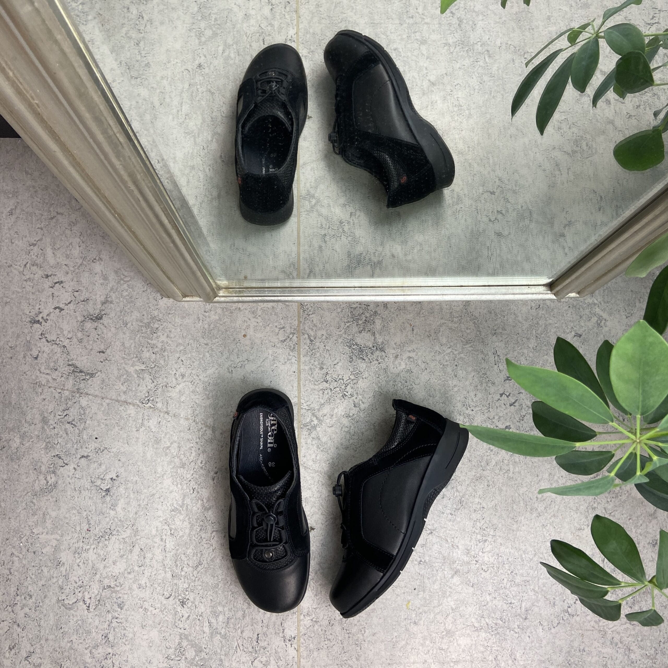 Skind gåsko fra Green Comfort med elastik snørre og god svangstøtte