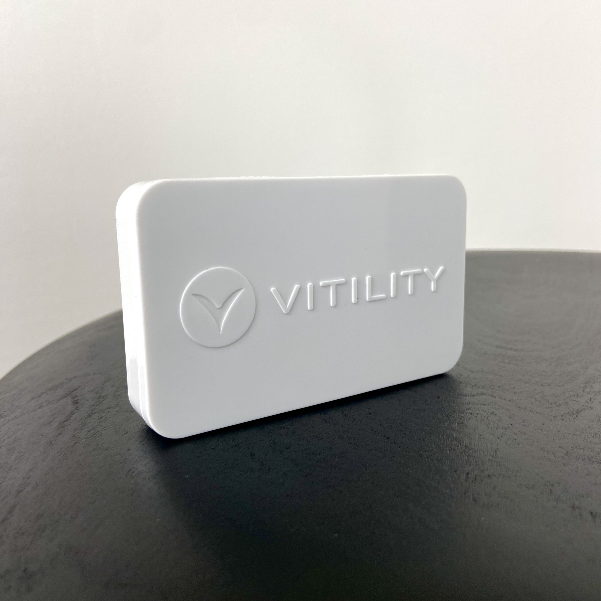 Pilleæske med huske app til telefonen.