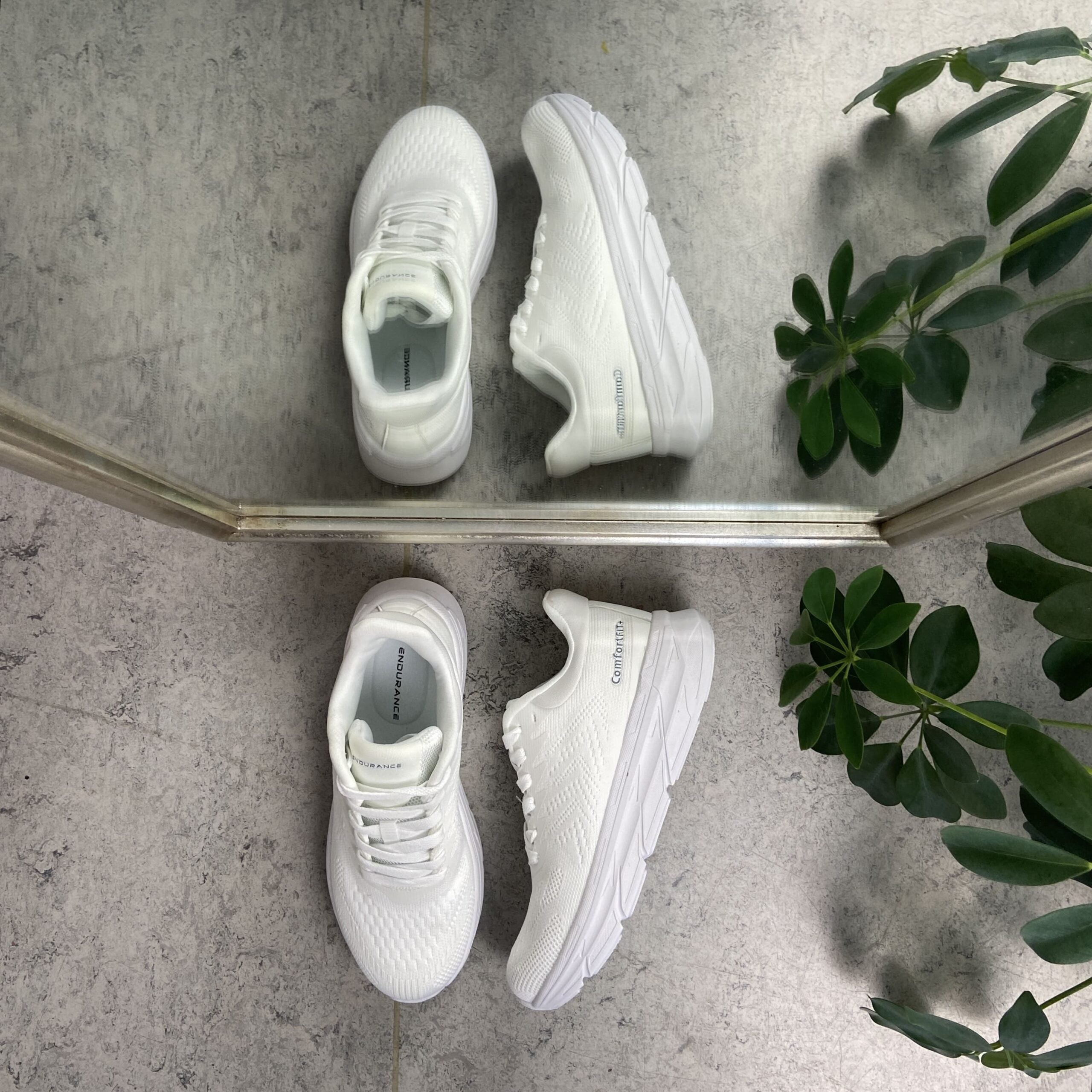 Hvid ComfortFit sneakers fra Endurance