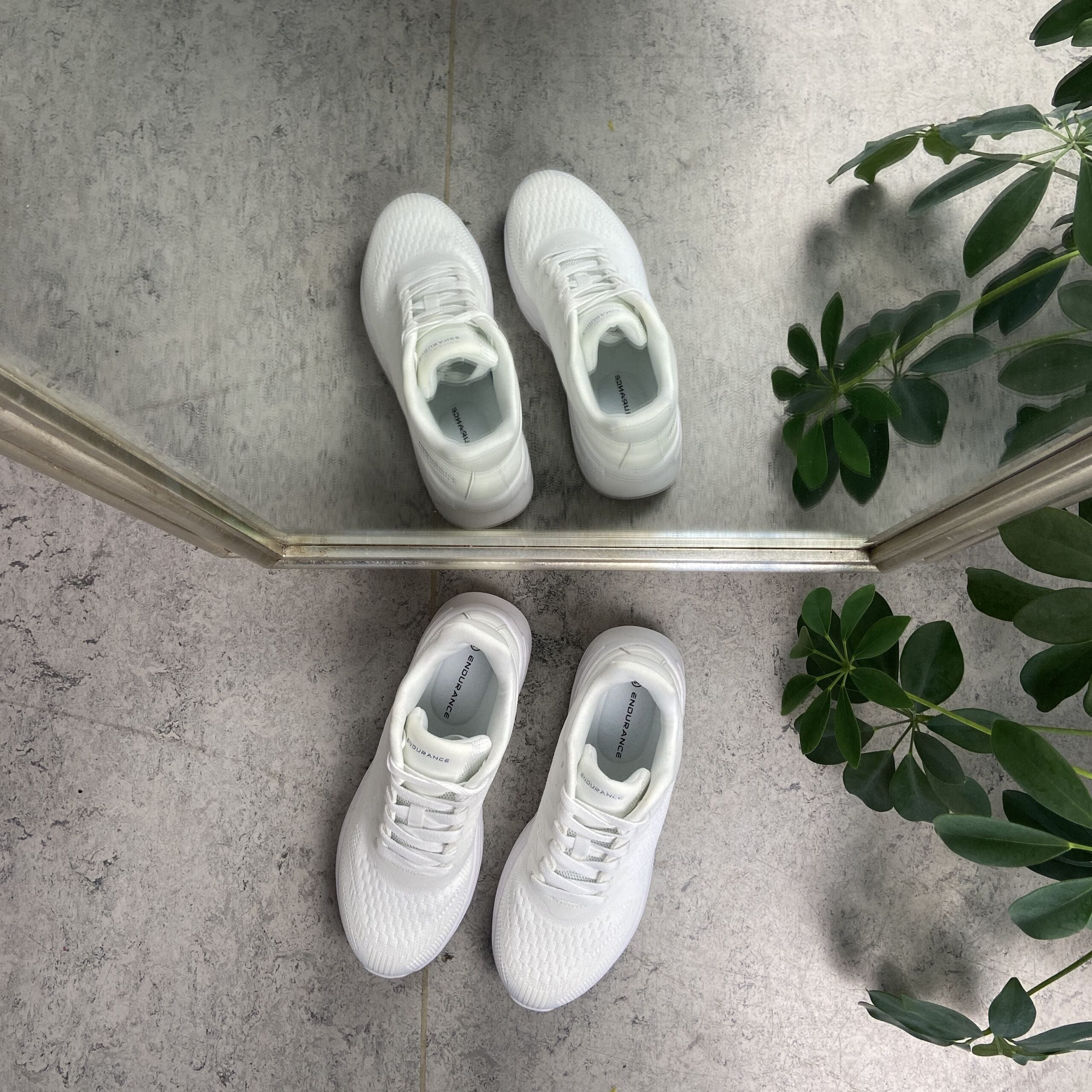 Hvid ComfortFit sneakers fra Endurance