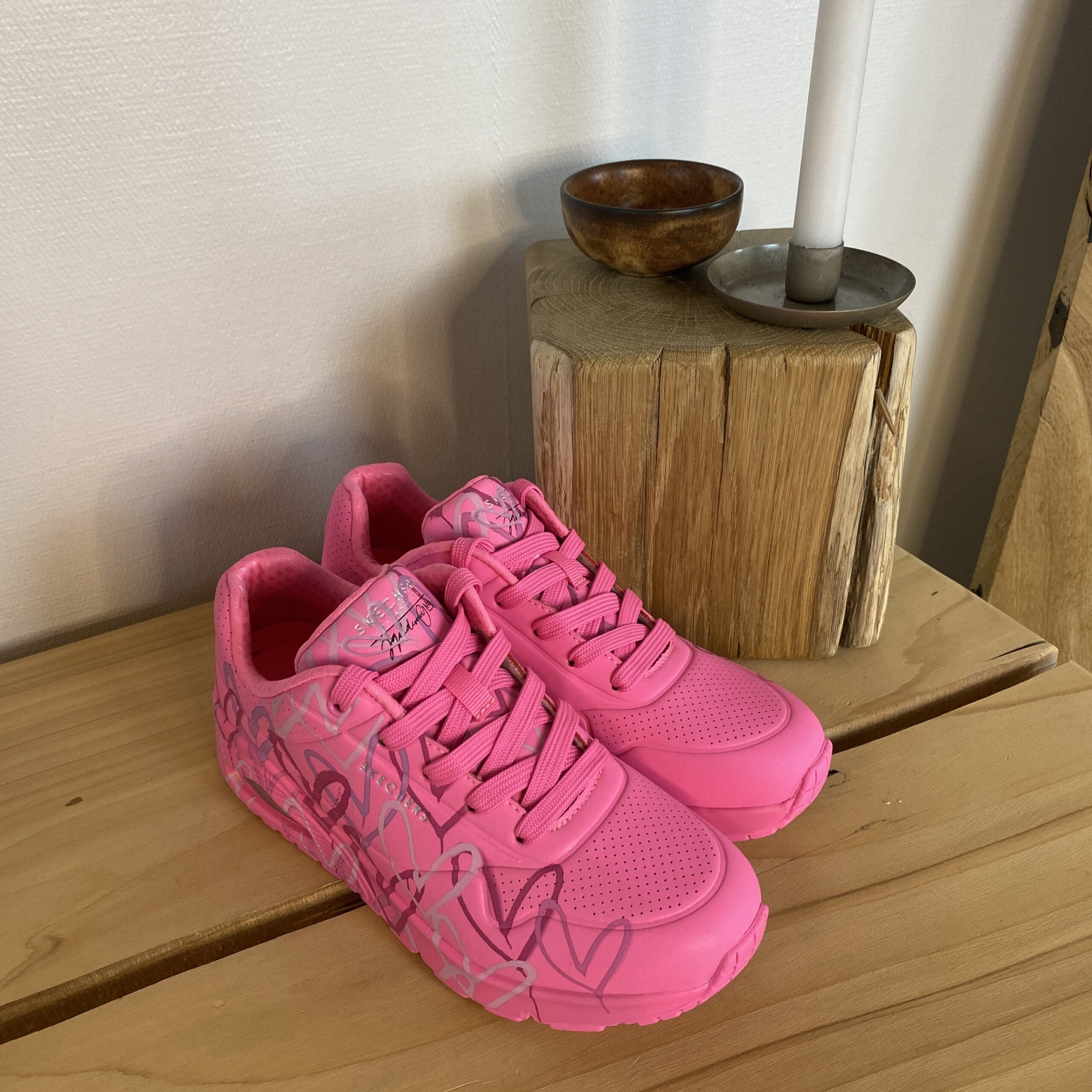 Pink hjerte sko fra Skechers