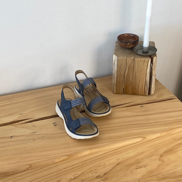 Navy komfortsandal med elastik og velcro – stilfuld støtte hele dagen