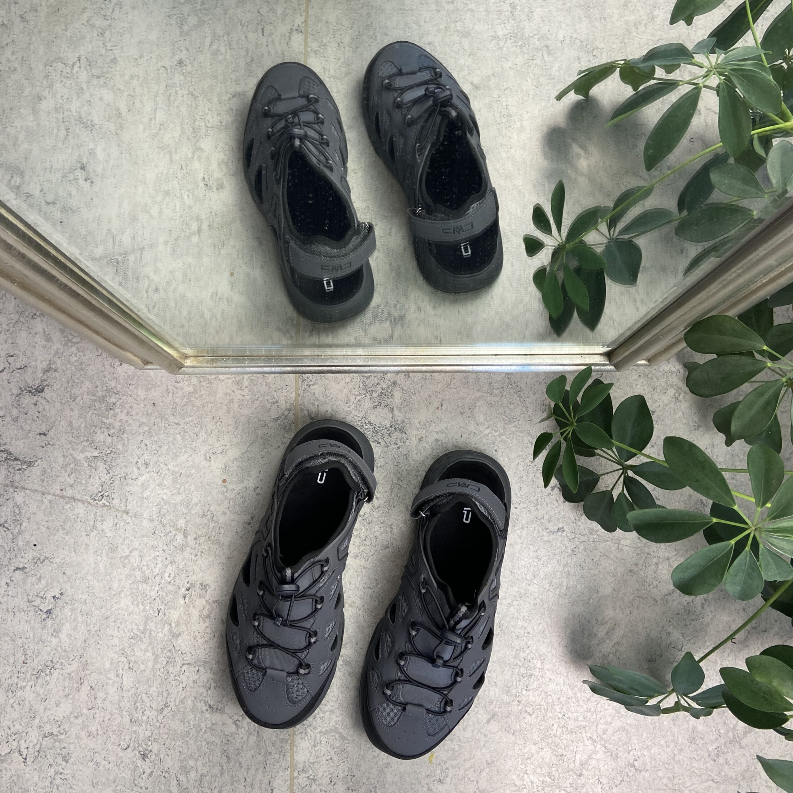 Lukket vandre sandal i grå fra CMP