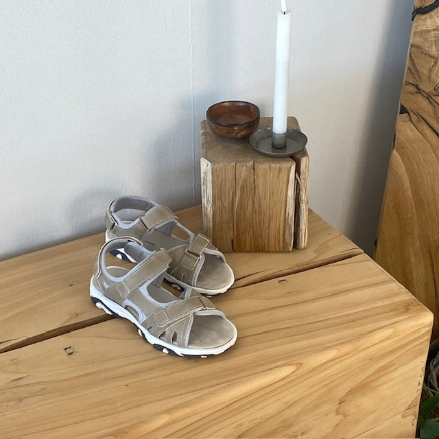 Les Arlésiennes sandal i beige – blød, let og skabt til hverdagskomfort