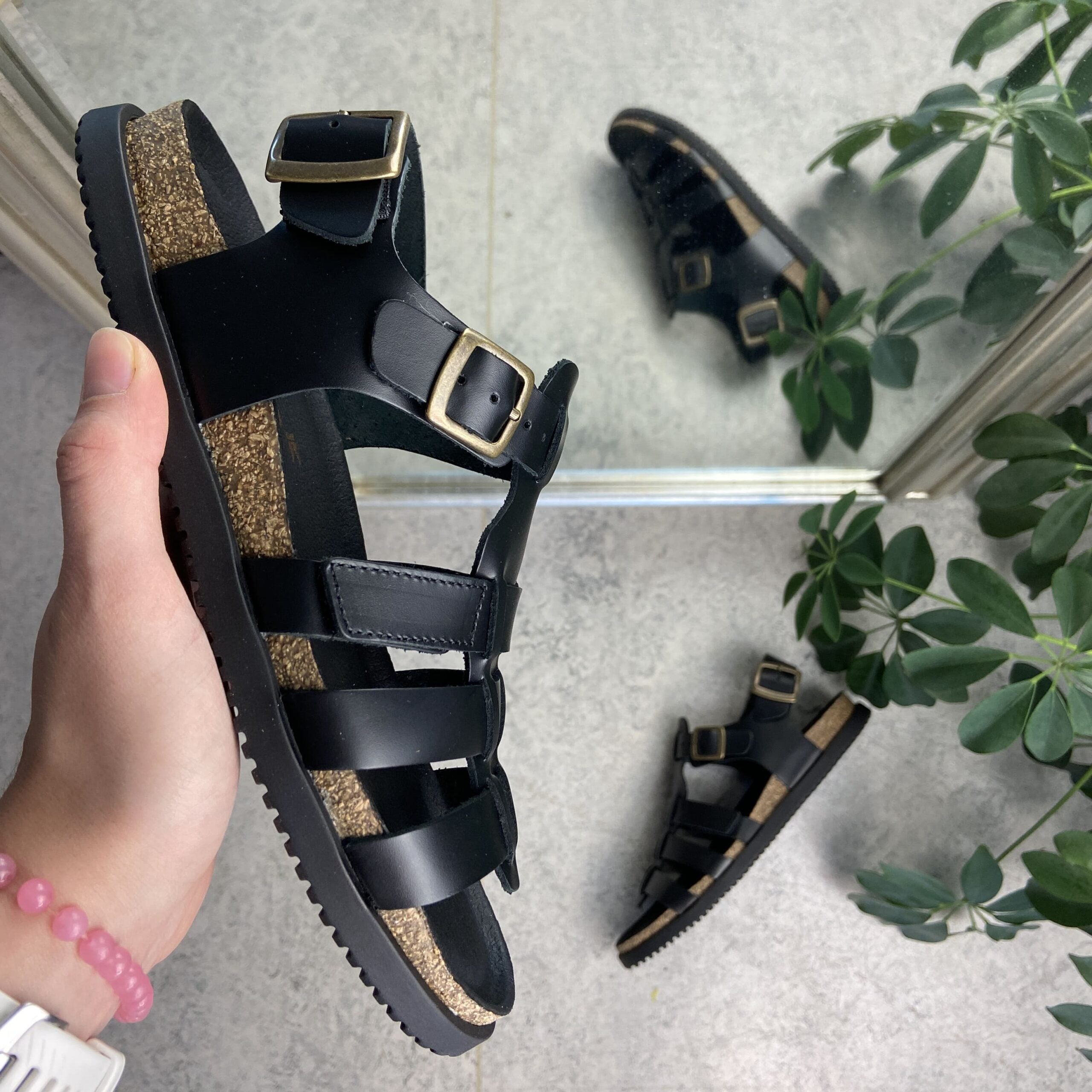 Sort lædersandal fra Nature med god bredde