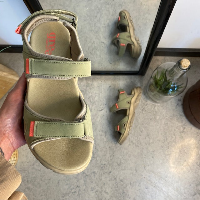 Grøn Green Comfort sandal til dig som går og står mange timer