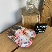 Træsko med svaneprint