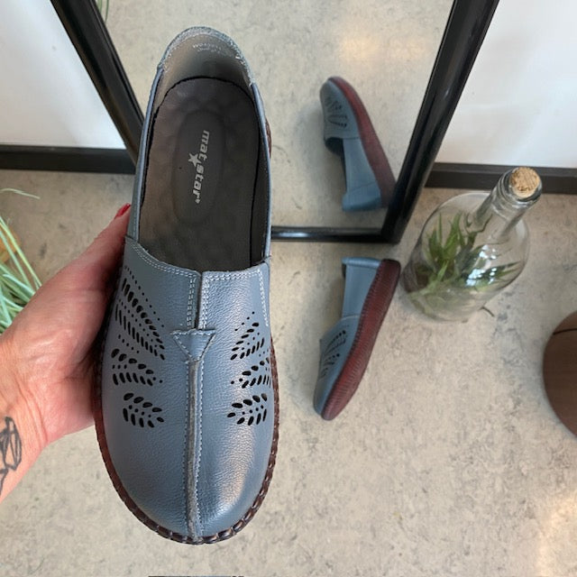 Blå ballerina i skind