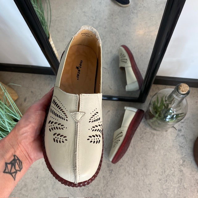 Beige ballerina i skind