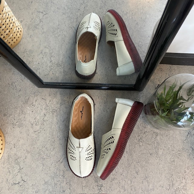 Beige ballerina i skind