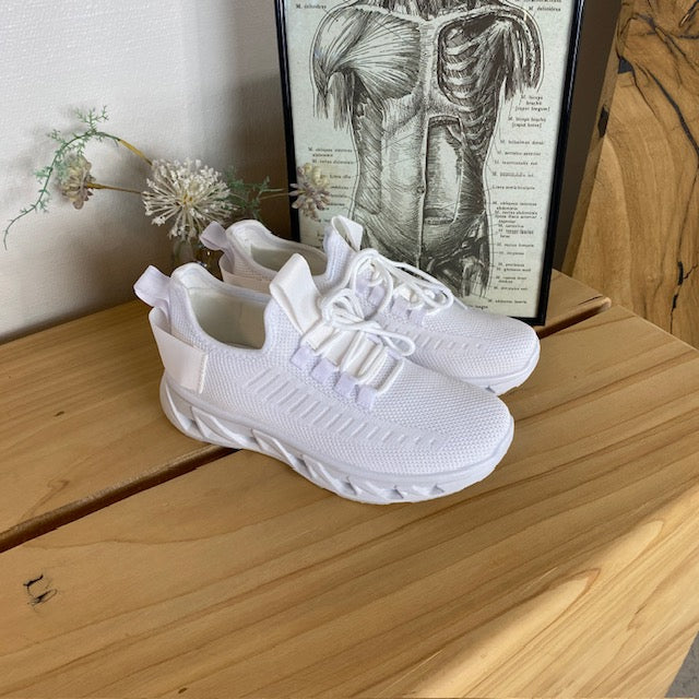 Hvide slip-on sko med strikoverdel