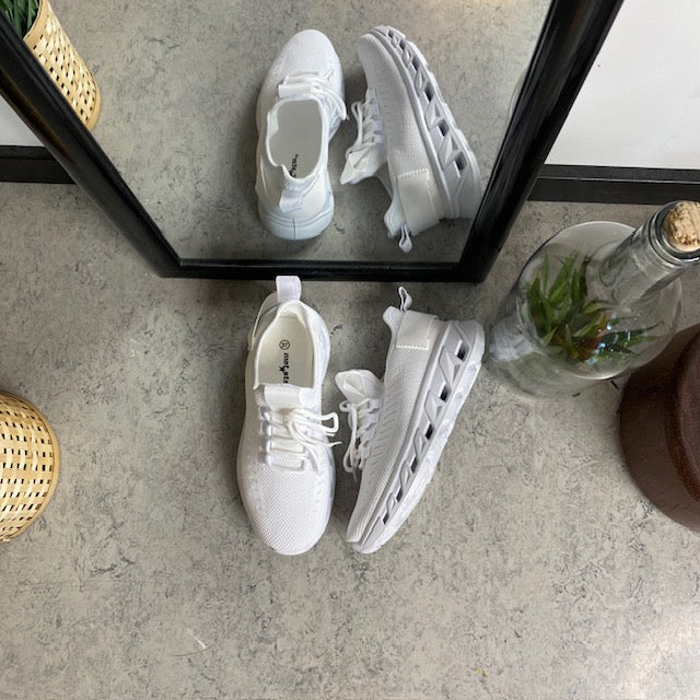 Hvide slip-on sko med strikoverdel