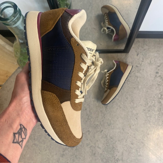 Flot Woden sneakers med svangstøtte og komfort