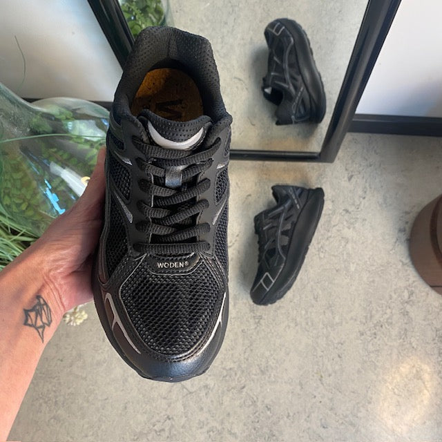 Sort Wodensko med god pasform